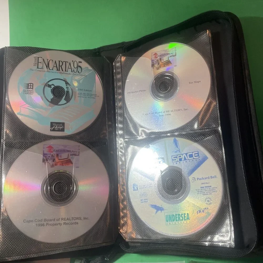 Lot Of Over 50+  PC CD Rom Computer Games Multimedia Atlas Kids Zoo in Binder